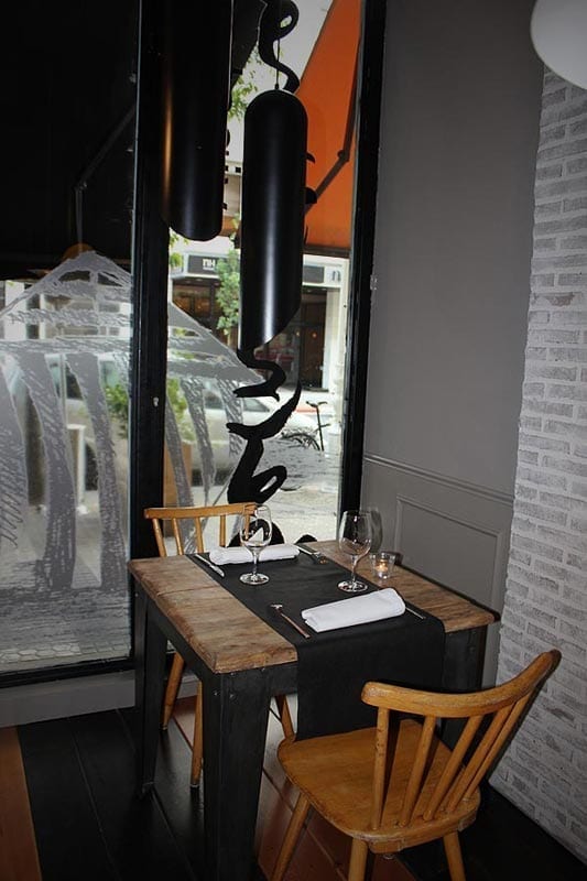 Restaurant Vinoteca Bernadina tables vintage FS