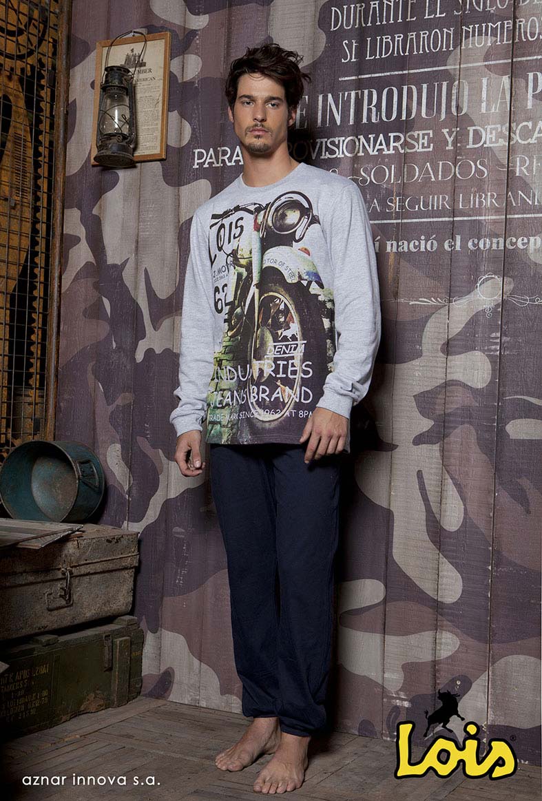 Francisco Segarra colabora en el catálogo de moda de Aznar Innova.
