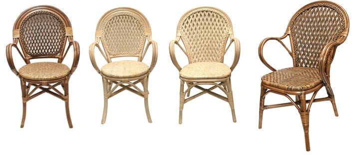 Photo.Chaises en torin pour les terrasses.