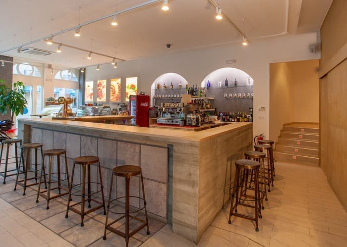 Comptoir de bar pâtisserie Ágora. 