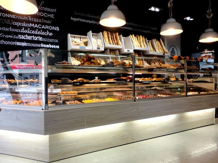 Photo.Comptoir pour les boulangeries patisseries.