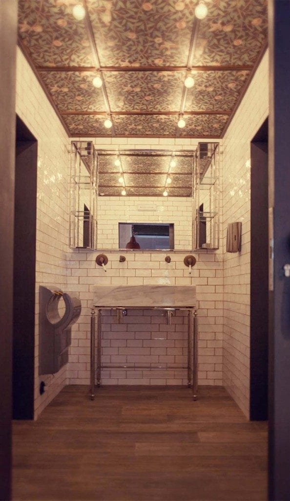 Photo.Décoration tendance pour les salles de bains dans les restaurants. 