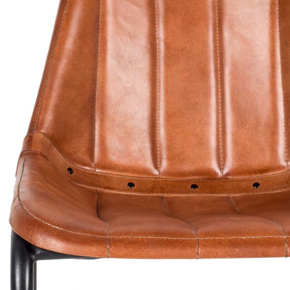 Chaise vintage en cuir.
