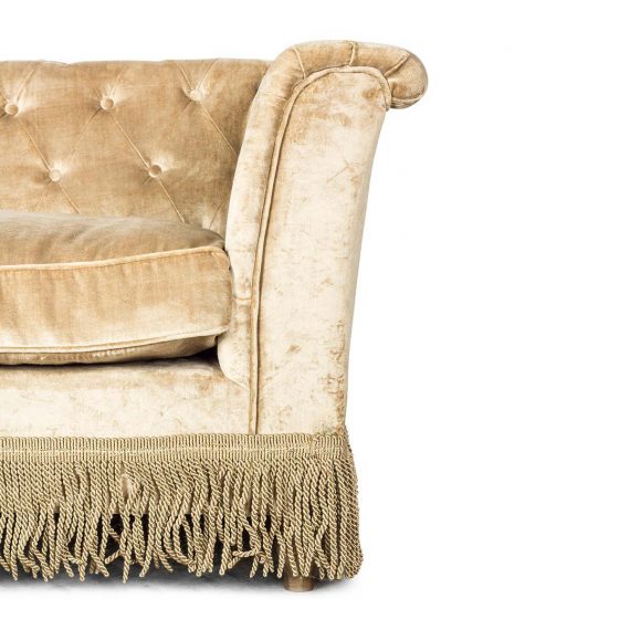 Quality sofas. Velvet model.