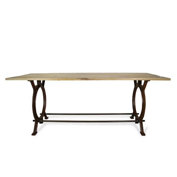 Dining tables with iron legs Adhara model.