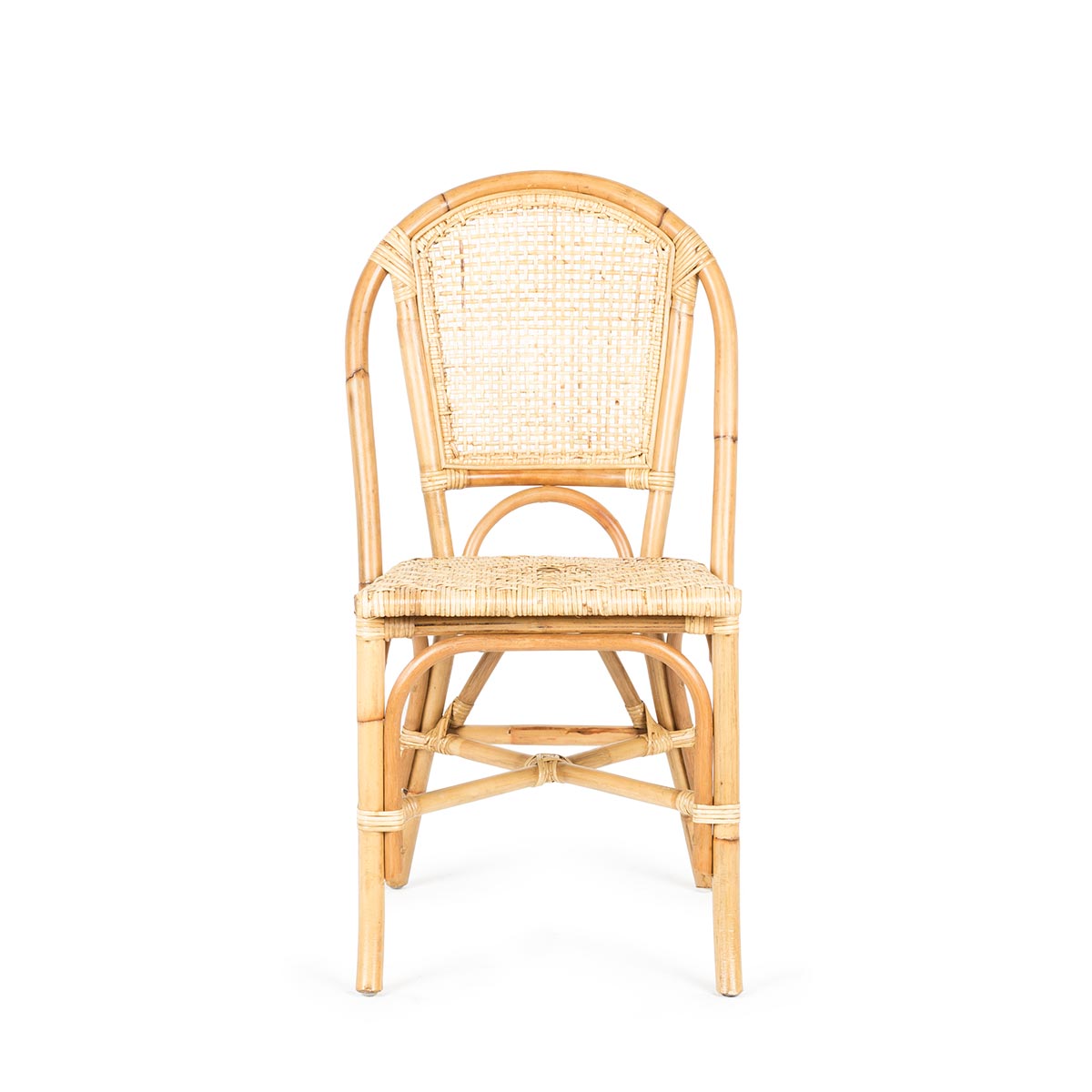 Chaises de jardin et terrasse pour espaces à l'air libre.