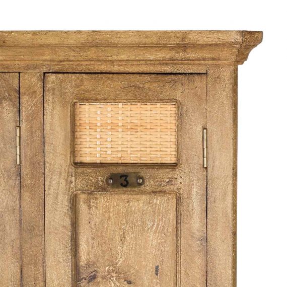 Rustic wardrobe Francisco Segarra.