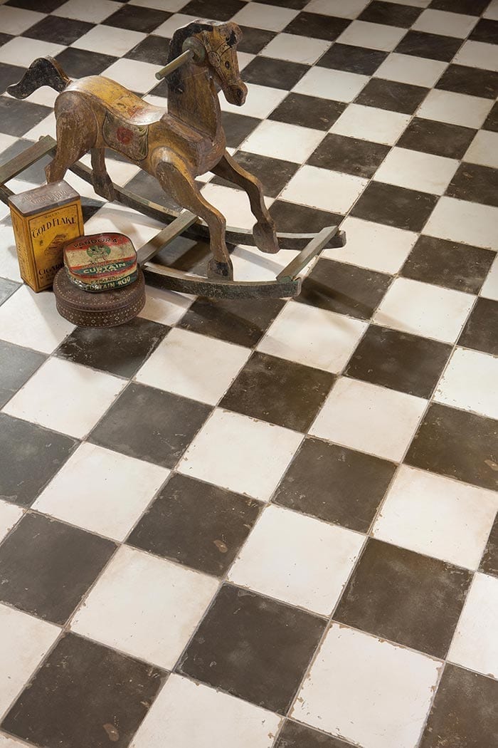 Damero floor tile Francsico Segarra.