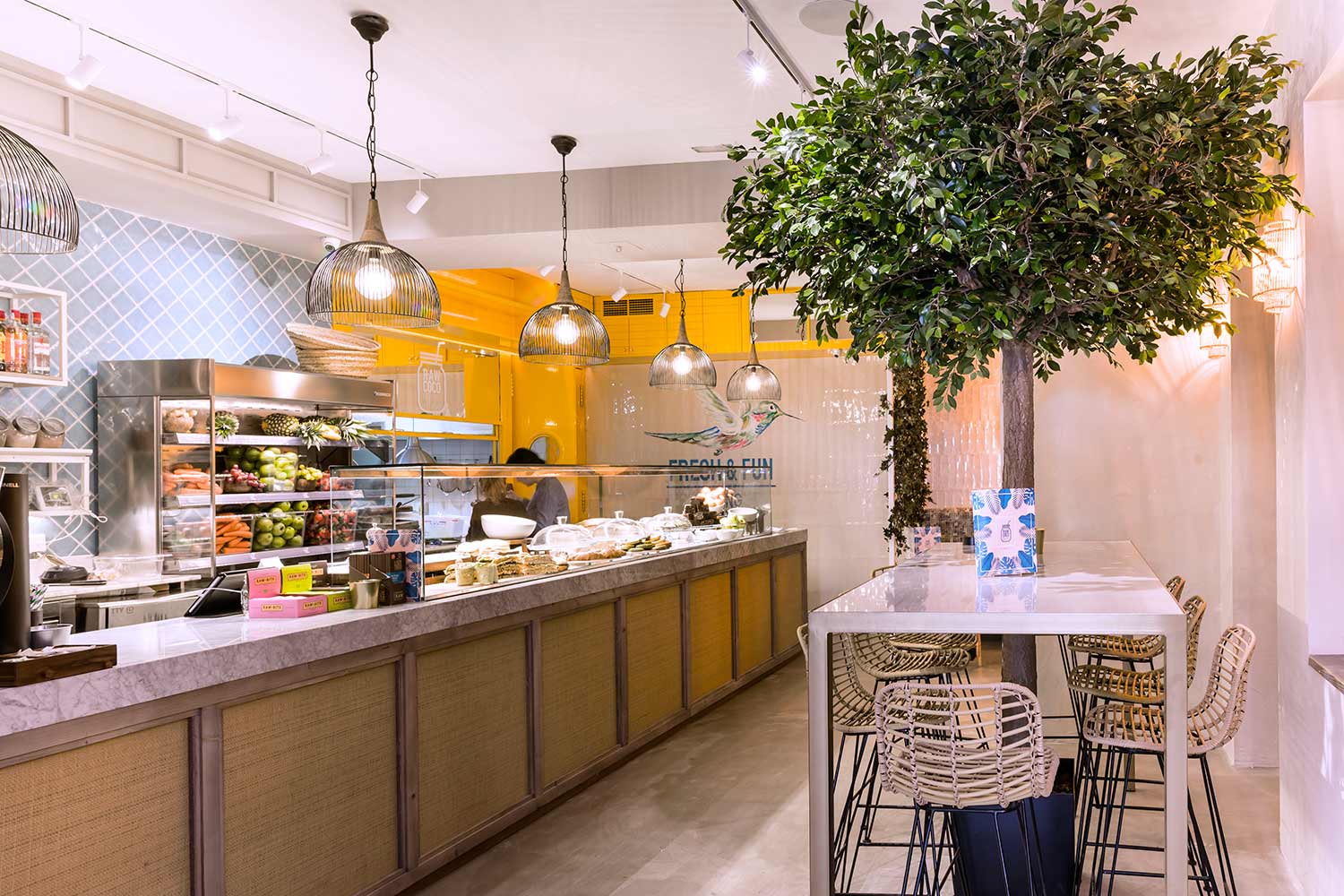 Rawcoco green bar, a pampering interior design in Madrid.