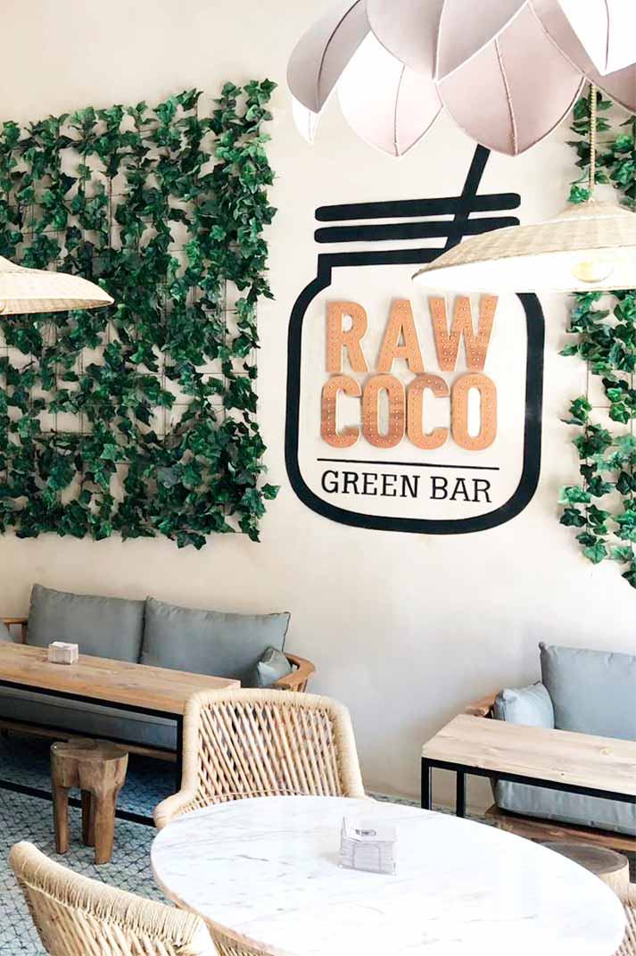 Restaurant interior design. Rawcoco Green Bar Palma.