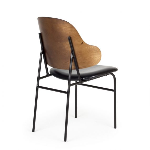 Chaise Pantic.