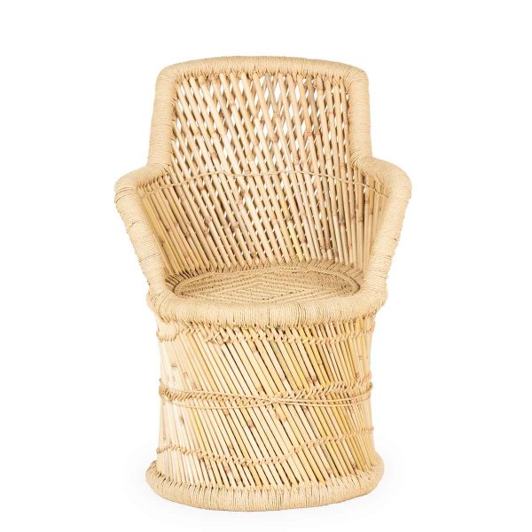 Chaises en bambou.
