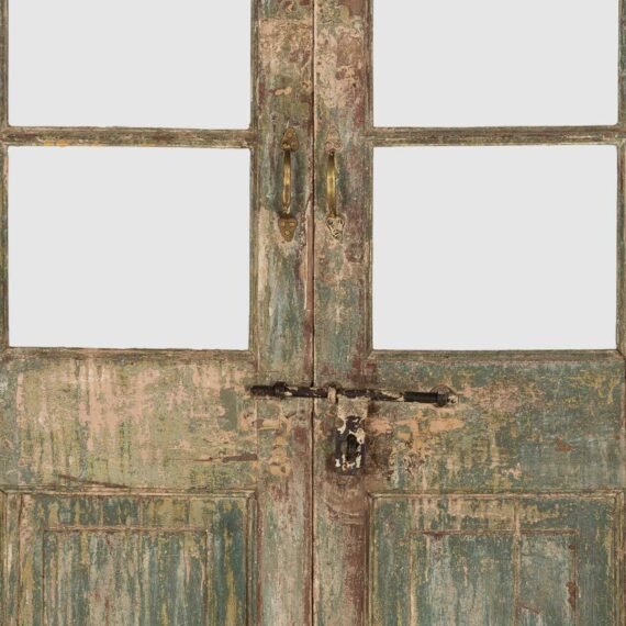 Puertas antiguas de madera para exterior.