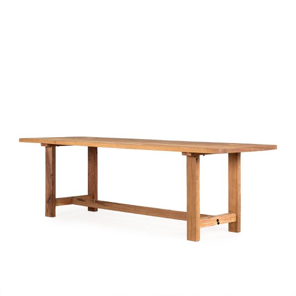 Tables style rustique moderne.
