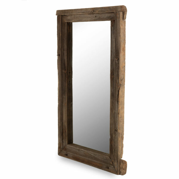 Miroir avec cadre en bois.