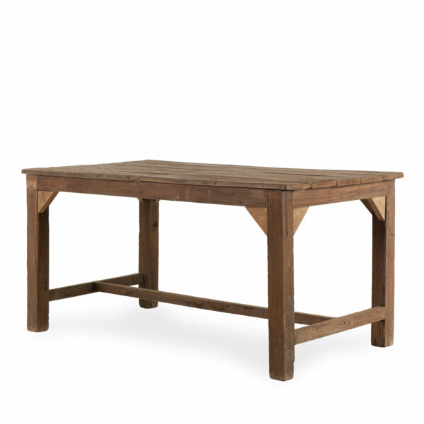 Table en bois ancienne.