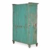 Ancienne armoire en bois.