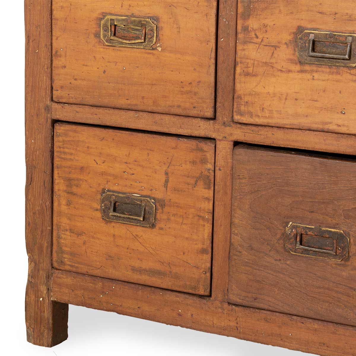 Afilar Consciente de Separación Mueble con muchos cajones pequeños.