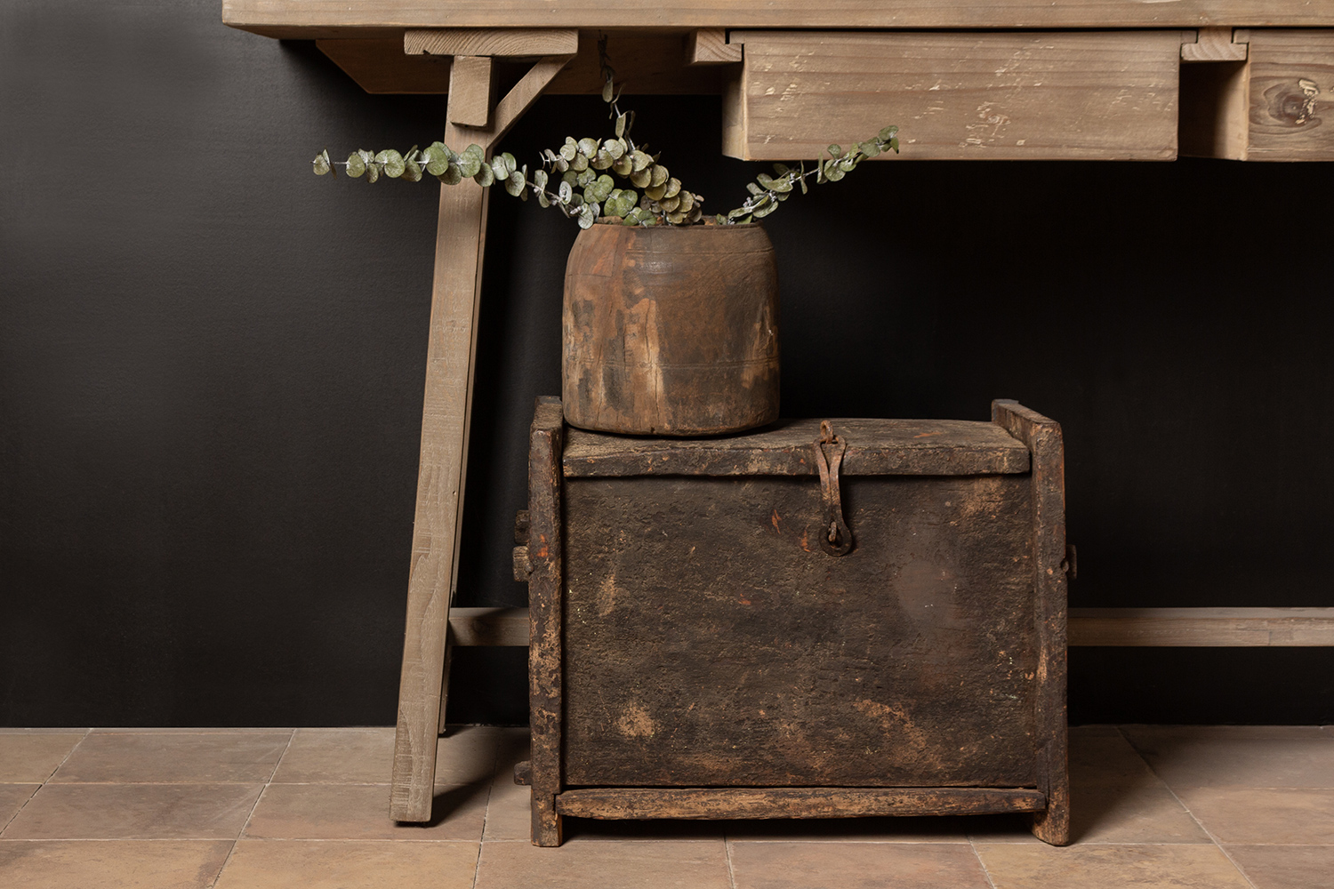 Entry console tables.