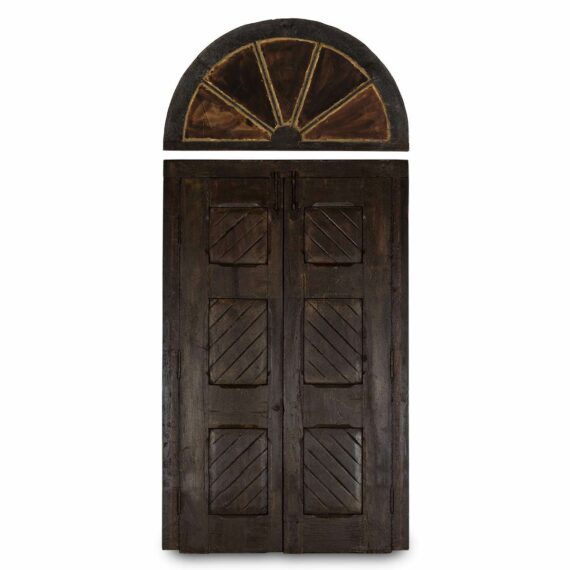 Ancienne porte en bois.