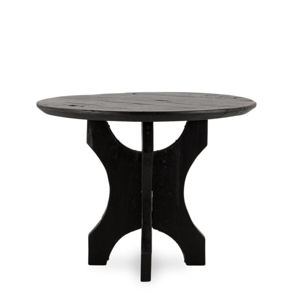 Round tables in wood.