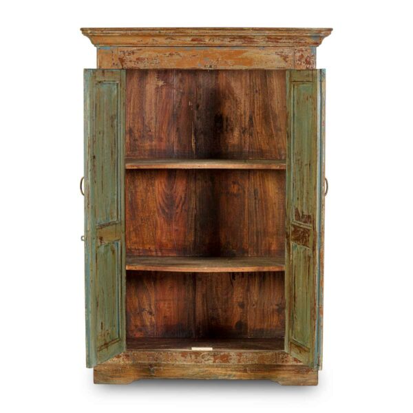 Second-hand antique cabinet.