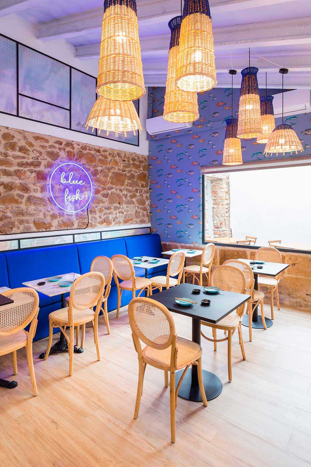 Mobilier Francisco Segarra restaurant Blue Fish.