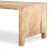 Banco en madera natural.