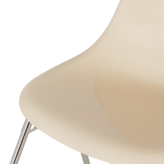 Polypropylene chairs Francisco Segarra.