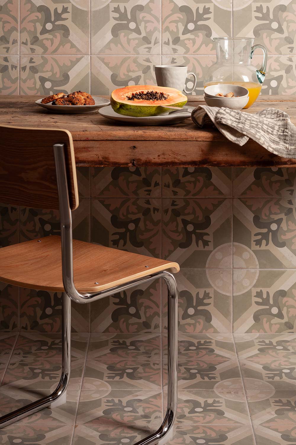 Hydraulic porcelain tile FS 1827 Sage.