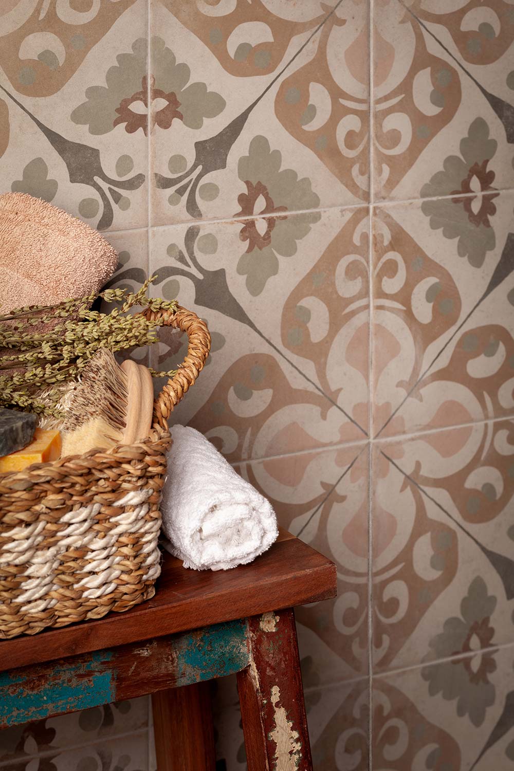 Porcelain floor tiles Francisco Segarra.