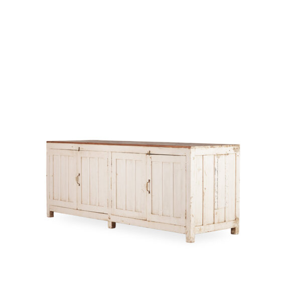 Ancien buffet blanc.