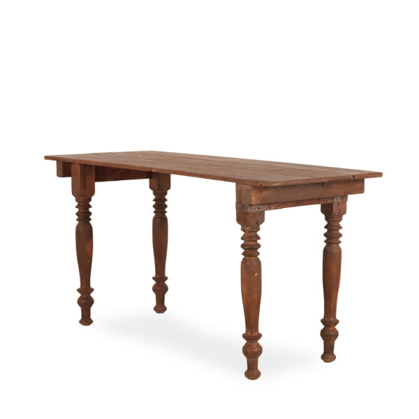 Mesa de madera antigua.
