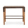 Mesa en madera y hierro.