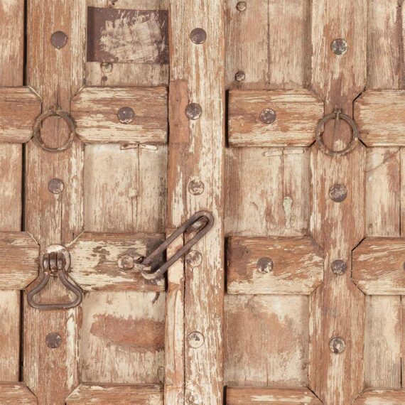 Porte ancienne en bois.
