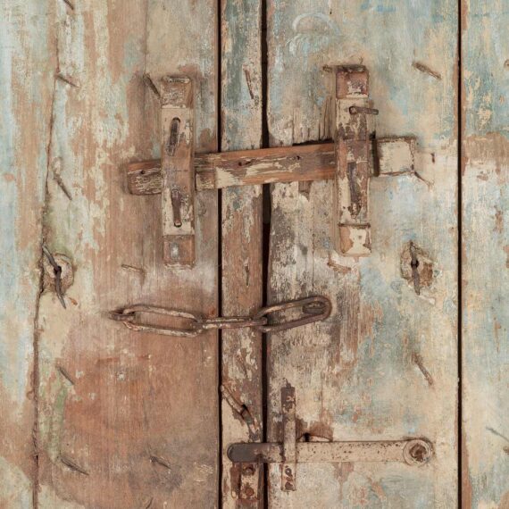Puerta antigua de madera Francisco Segarra.