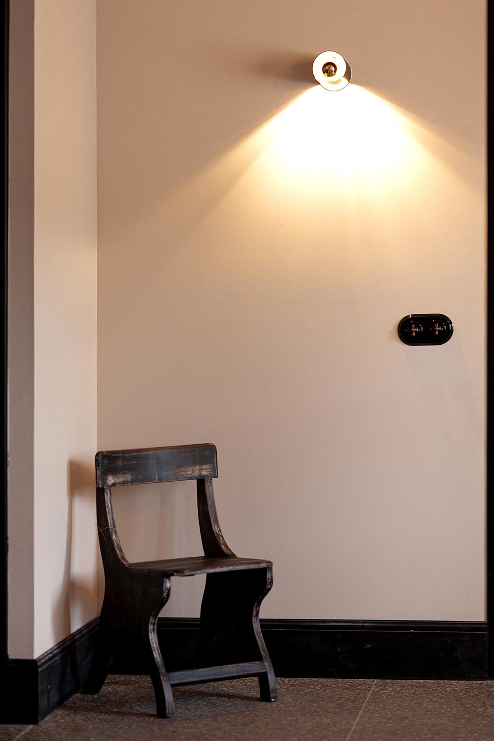 Showroom by Francisco Segarra.